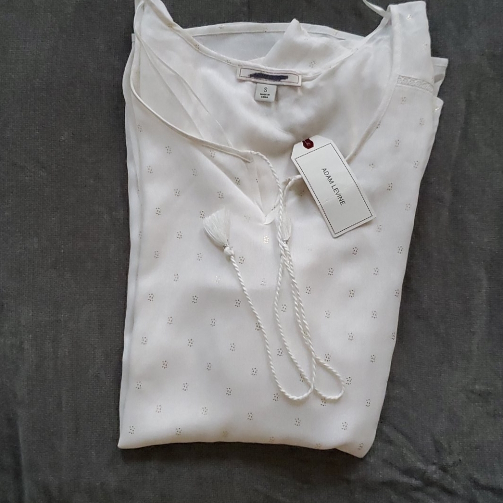 Adam Lavine tunic whit gold specks tessles tie str